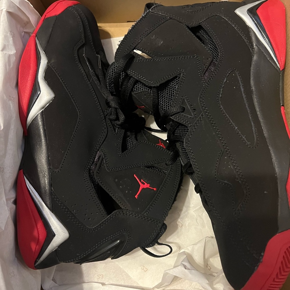 Used but in great shape Jordon True Flight size 12